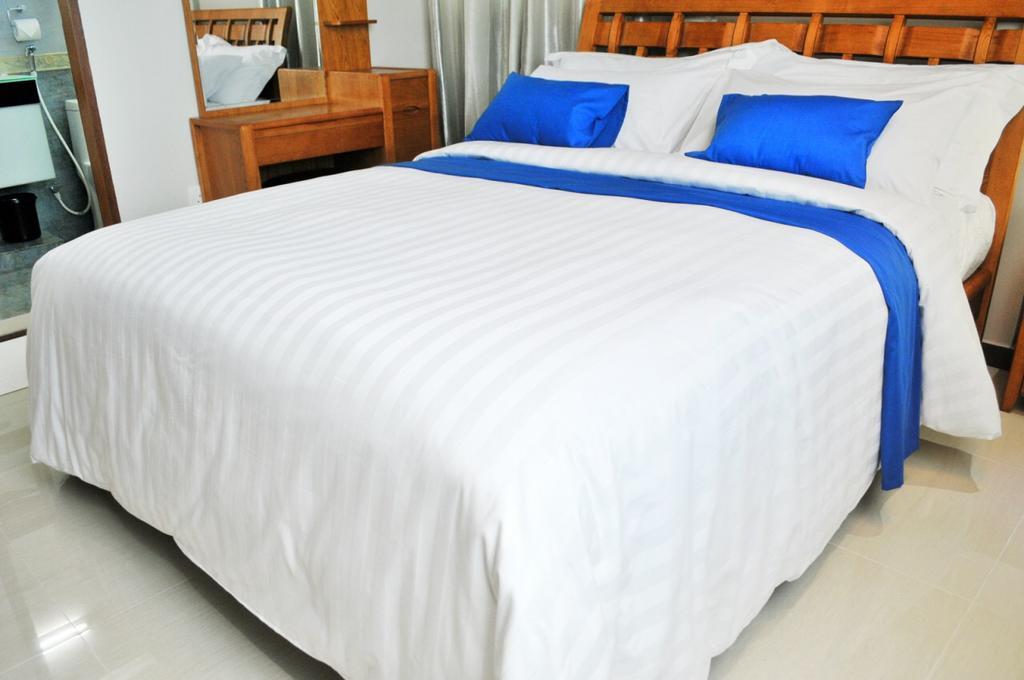 Airport Comfort Inn Premium Хулхумале Екстер'єр фото