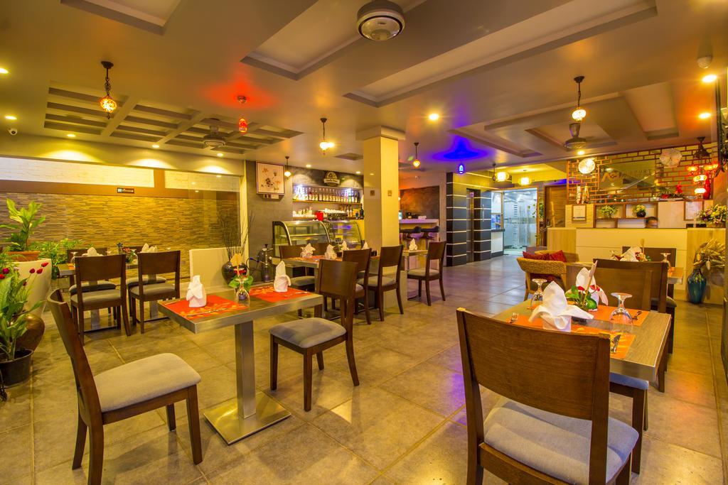 Airport Comfort Inn Premium Хулхумале Екстер'єр фото